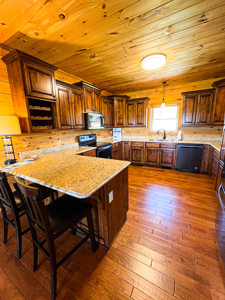 Large Custom Log Home Overlooking The Ozarks For Sale - image 4
