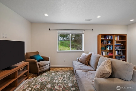 Spacious Modern Home on 4.85 Acres of Scenic Amboy Countryside - image 18