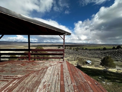 Country Home For Sale in Cedarville, CA - image 15