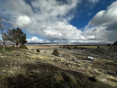 Country Home For Sale in Cedarville, CA - image 18
