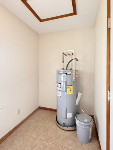 Lake Home with Attached Garage For Sale in Jennings, FL - image 26