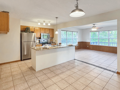 Lake Home with Attached Garage For Sale in Jennings, FL - image 4
