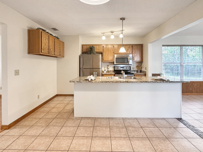 Lake Home with Attached Garage For Sale in Jennings, FL - image 5