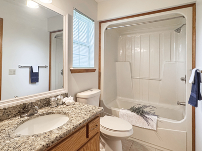 Lake Home with Attached Garage For Sale in Jennings, FL - image 24