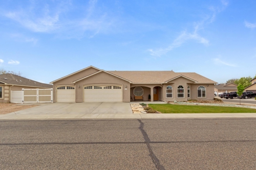 Front of house 2861 Rock Creek Dr 81503