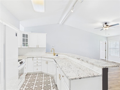 Harrison Condo 2 Bedroom, 2 Bath and 2 Car  For Sale - image 6