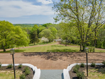 Luxury Home On 42 Park-Like Acres In Fayetteville, Tennessee - image 18