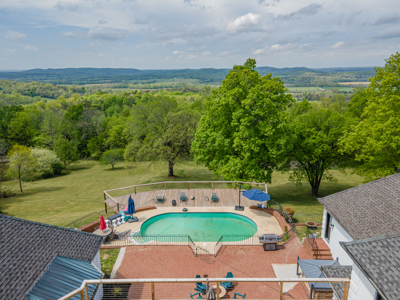 Luxury Home On 42 Park-Like Acres In Fayetteville, Tennessee - image 17