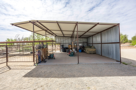 Well-Equipped Horse Property for Sale in Las Cruces, New Mexico - image 42