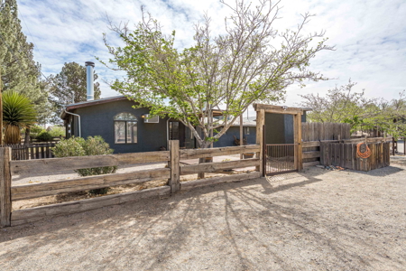 Well-Equipped Horse Property for Sale in Las Cruces, New Mexico - image 37