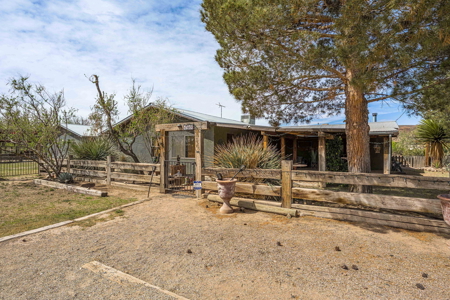 Well-Equipped Horse Property for Sale in Las Cruces, New Mexico - image 1