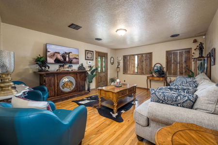 Well-Equipped Horse Property for Sale in Las Cruces, New Mexico - image 8