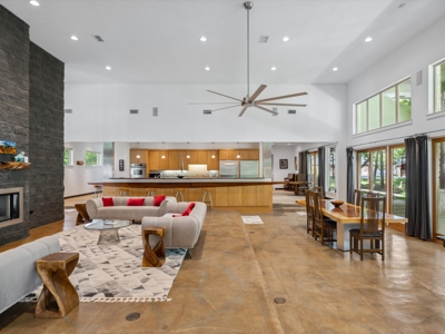 Lake Fork Waterfront Dream Home - Yantis - Wood County Texas - image 8