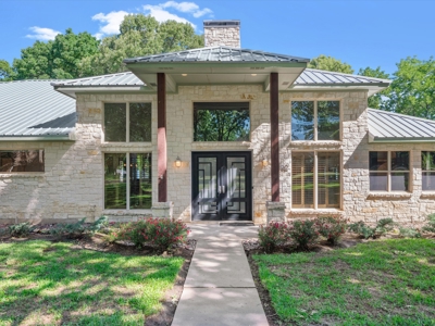 Lake Fork Waterfront Dream Home - Yantis - Wood County Texas - image 2