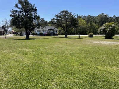 Unrestricted 2-AC Retreat in the Heart of Down East! - image 41