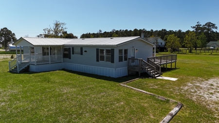Unrestricted 2-AC Retreat in the Heart of Down East! - image 2