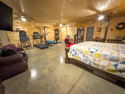 Barndominium For Sale In North Central Arkansas - image 23