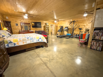 Barndominium For Sale In North Central Arkansas - image 24