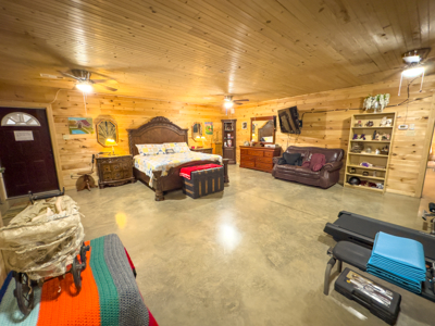 Barndominium For Sale In North Central Arkansas - image 25