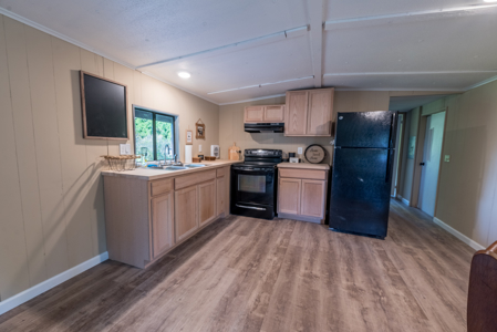 20 Acres with Home, Barn, Pasture & RV Hookup, Live Oak - image 15