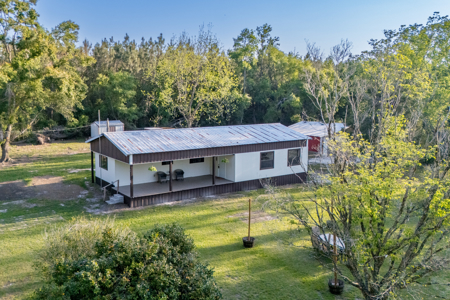 20 Acres with Home, Barn, Pasture & RV Hookup, Live Oak - image 3