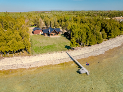 Custom Log Home on Lake Huron Hessel, MI Mackinac County Michigan - image 42