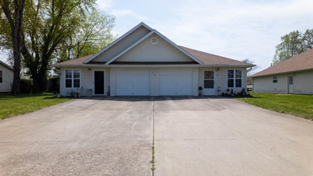 Fully Rented Duplexes for sale in Prime Mountain View Location - image 8