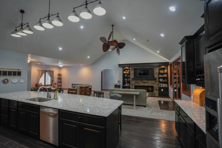 Exquisite Executive Home for Sale in Albia, Iowa - image 17