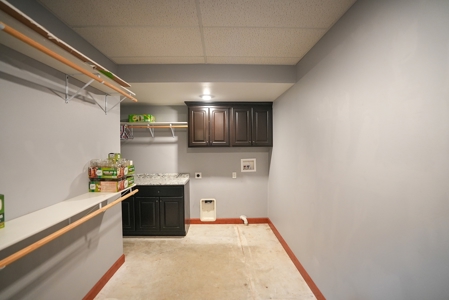 Exquisite Executive Home for Sale in Albia, Iowa - image 41