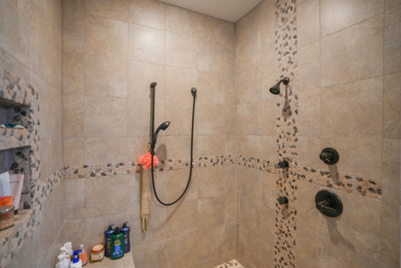 Exquisite Executive Home for Sale in Albia, Iowa - image 22