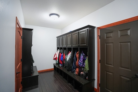 Exquisite Executive Home for Sale in Albia, Iowa - image 26