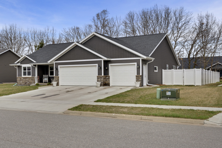 Newly Constructed 3-Bedroom in Holmen WI - image 2
