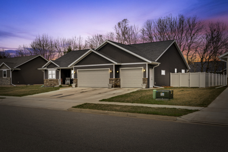 Newly Constructed 3-Bedroom in Holmen WI - image 1