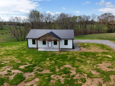 Newly Constructed Home in Tompkinsville, Kentucky - image 1