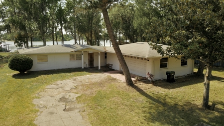 Jessamine Lakefront Fixer-Upper in Orlando FL! - image 14