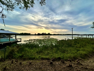 Jessamine Lakefront Fixer-Upper in Orlando FL! - image 30