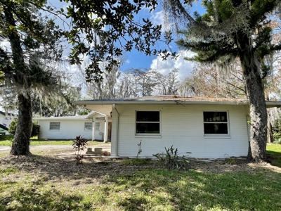 Jessamine Lakefront Fixer-Upper in Orlando FL! - image 18