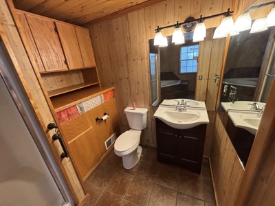 Charming Remodeled Home with Pool in Idabel, OK - image 15