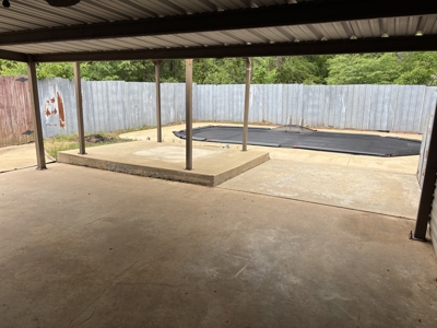 Charming Remodeled Home with Pool in Idabel, OK - image 40