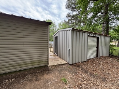 Charming Remodeled Home with Pool in Idabel, OK - image 38