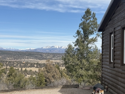 Incredible Views from this Mountain Top Property - image 3