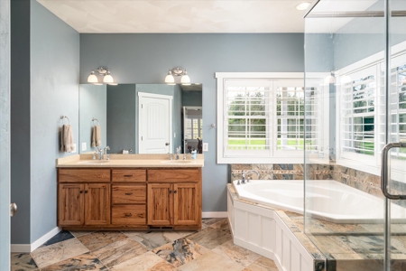 Luxurious Executive Compound for Sale in Southwest Wisconsin - image 15