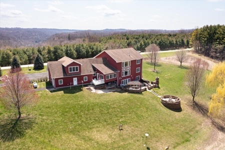 Luxurious Executive Compound for Sale in Southwest Wisconsin - image 6