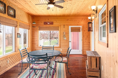 Luxurious Executive Compound for Sale in Southwest Wisconsin - image 24