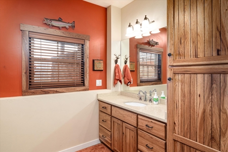 Luxurious Executive Compound for Sale in Southwest Wisconsin - image 35