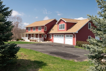 Luxurious Executive Compound for Sale in Southwest Wisconsin - image 3