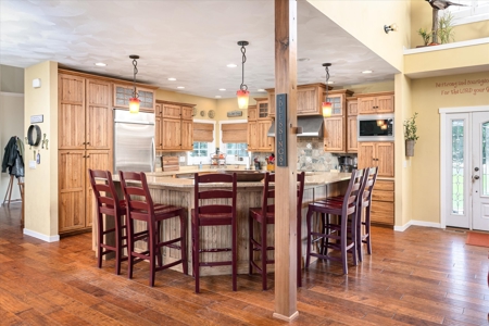 Luxurious Executive Compound for Sale in Southwest Wisconsin - image 10