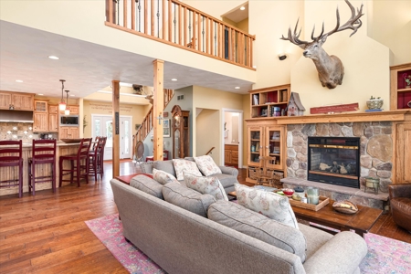 Luxurious Executive Compound for Sale in Southwest Wisconsin - image 11