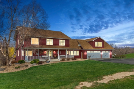 Luxurious Executive Compound for Sale in Southwest Wisconsin - image 1