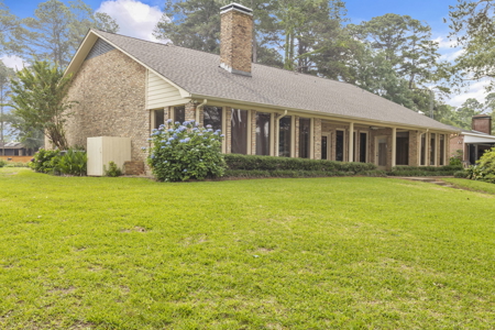 East Texas Lake Home with Waterfront Near Troup & Tyler Smith Co - image 33